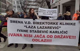 OŠTRA PORUKA ŠTRAJKAČA ”LAZE” DIREKTORKI I PROTESTNA ŠETNJA DO VLADE